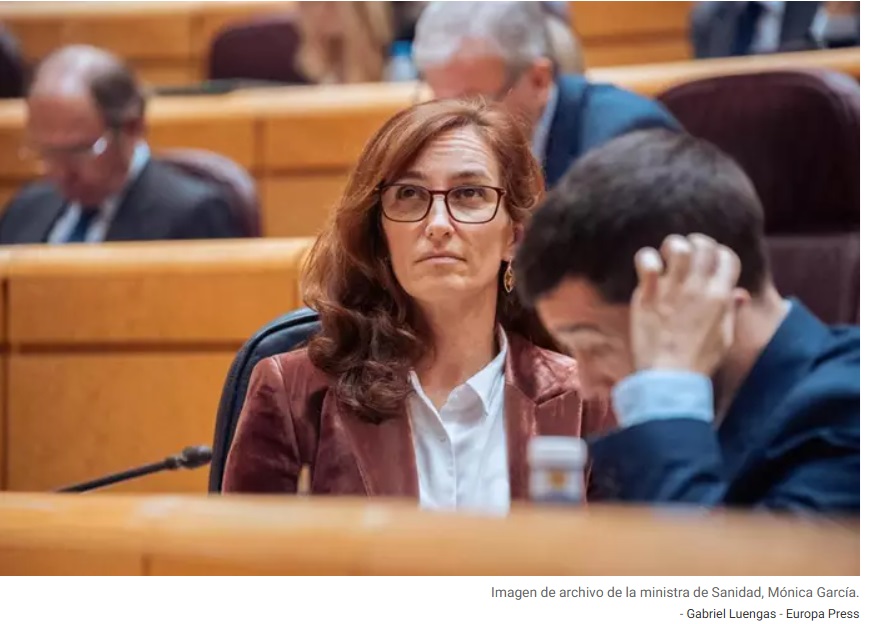 Los sindicatos posponen la negociación sobre el Estatuto Marco hasta que Mónica García esté presente en las reunión