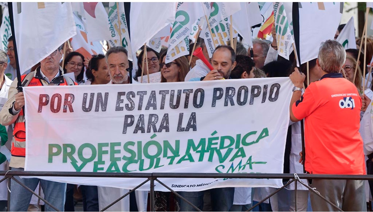 Los sindicatos médicos rechazan la última propuesta del Ministerio para el Estatuto Marco