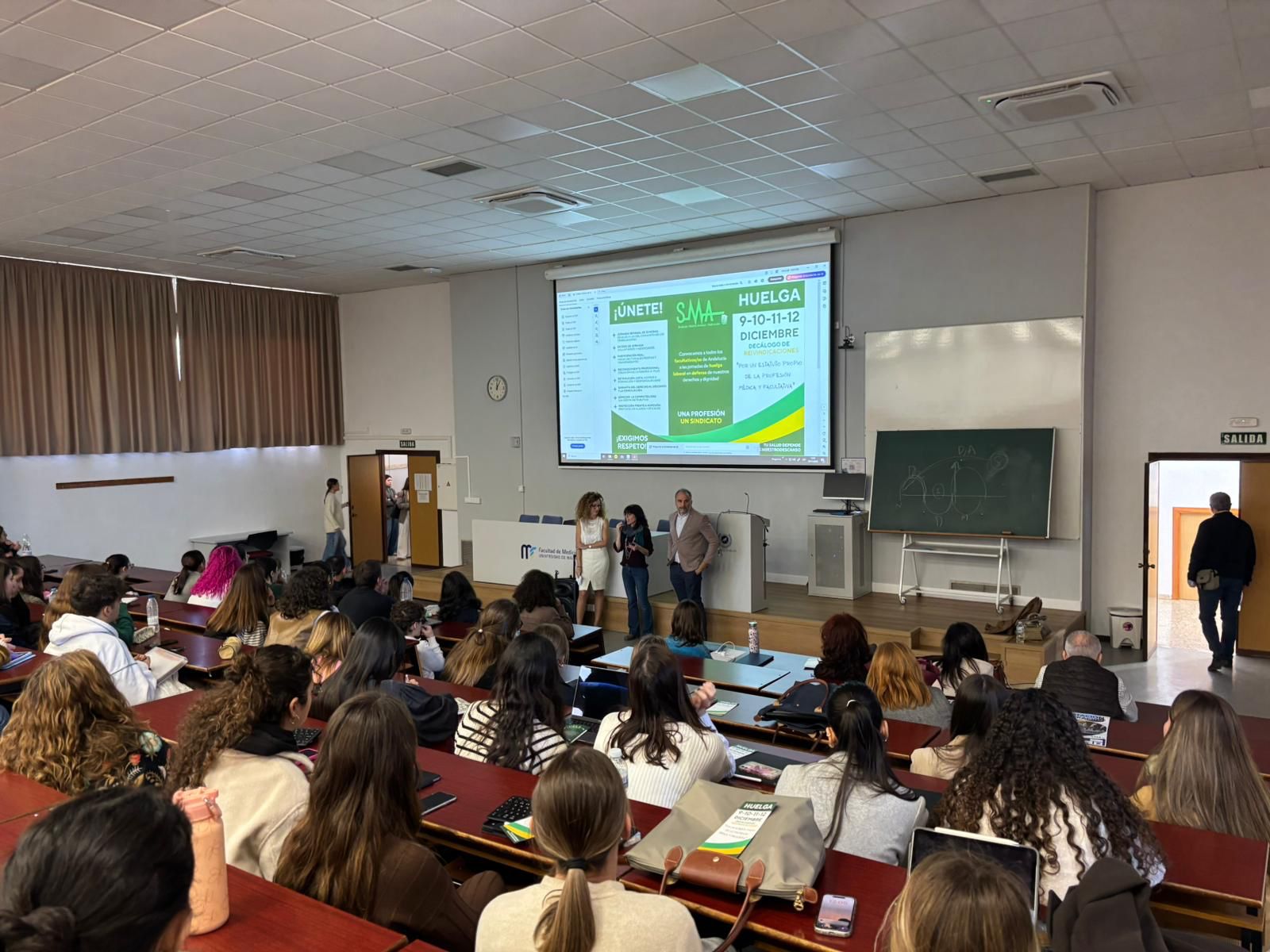 Los estudiantes de Medicina de Málaga se suman a la Huelga Nacional de Médicos contra el Borrador del Estatuto Marco